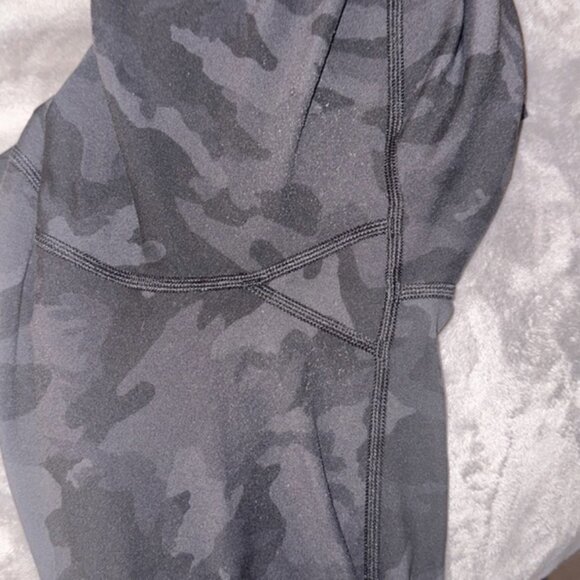 Lululemon Wunder Under High-Rise Tight 25" Camo size 8 - Picture 6 of 7